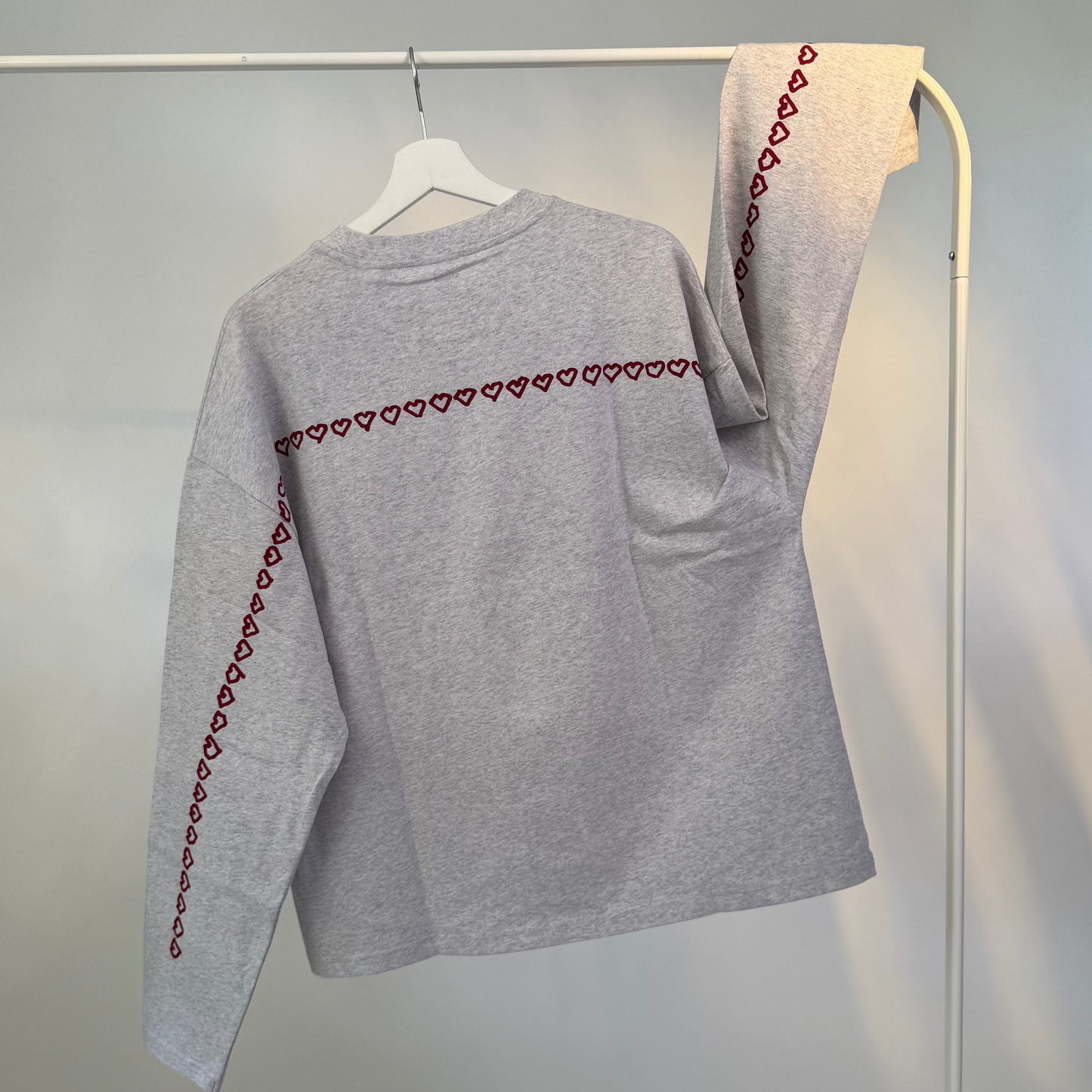 GRAY LS Tee LOVELINE