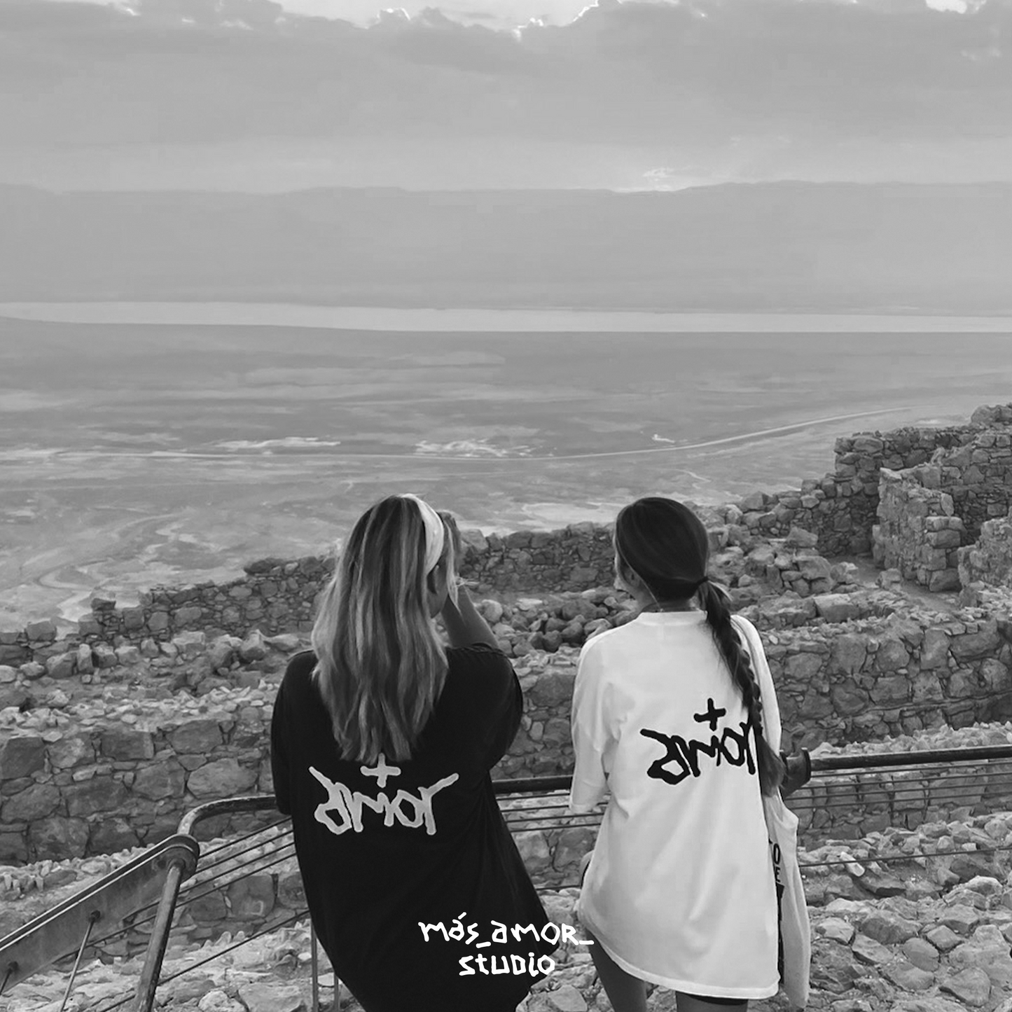 ‎ White Tee +AMOR